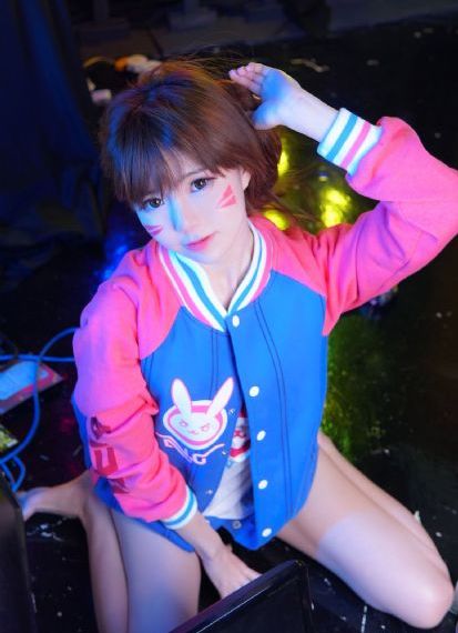 一个吃奶一个吃比刺激_蓝光电影完整版在线观看