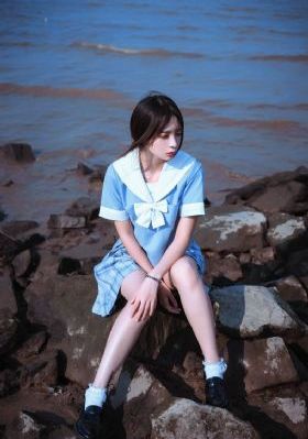 班长的手在我的裙子里作文_BD韩语电影在线看